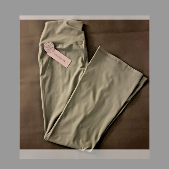 NWT Iceberg Green Yogalicious Lux Polarlux Prestige Slit Bottom Joggers XL - Picture 4 of 7